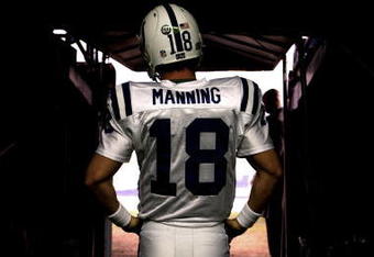 SAN DIEGO, CA - NOVEMBER 23:   Quarterback Peyton Manning #18 of the Indianapolis Colts prepares to enter the game against the San Diego Chargers during their NFL Game at Qualcomm Stadium on November 23, 2008 in San Diego, California. (Photo by Donald Miralle/Getty Images)