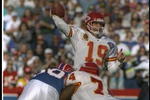 30 Oct 1994:  Quarterback Joe Montana of the Kansas City Chiefs passes the ball during a game against the Buffalo Bills at Rich Stadium in Orchard Park, New York.  The Bills won the game, 44-10. Mandatory Credit: Rick Stewart  /Allsport