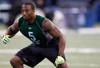 INDIANAPOLIS, IN - FEBRUARY 23:  Linebacker Adam Curry of Wake Forest runs during the NFL Scouting Combine presented by Under Armour at Lucas Oil Stadium on February 23, 2009 in Indianapolis, Indiana. (Photo by Scott Boehm/Getty Images)