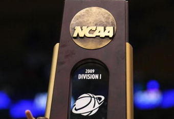 BOSTON - MARCH 28:  The Villanova Wildcats hold up the trophy after defeating the Pittsburgh Panthers to advance to the Final Four during the NCAA Men's Basketball Tournament East Regionals at TD Banknorth Garden on March 28, 2009 in Boston, Massachusetts.  (Photo by Elsa/Getty Images)