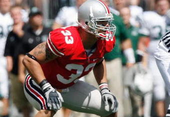 COLUMBUS, OH - SEPTEMBER 06:  James Laurinaitis #33 of the Ohio State Buckeyes get ready on the field during the game against the Ohio Bobcats at Ohio Stadium on September 6, 2008 in Columbus, Ohio.  (Photo by Kevin C. Cox/Getty Images)
