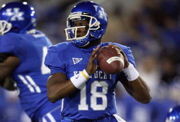 LEXINGTON, KY - NOVEMBER 15:  Randall Cobb #18 of the Kentucky Wildcats drops back to pass during the game against the Vanderbilt Commodores on November 15, 2008 at Commonwealth Stadium in Lexington, Kentucky.  (Photo by Andy Lyons/Getty Images)