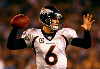SAN DIEGO - DECEMBER 28:  Quarterback Jay Cutler #6 of the Denver Broncos throws a pass against the San Diego Chargers during the NFL game at Qualcomm Stadium on December 28, 2008 in San Diego, California. The Chargers defeated the Broncos 52--21.  (Photo by Jeff Gross/Getty Images)