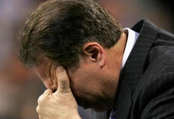 HOUSTON - MARCH 28:  Head coach Tom Izzo of the Michigan St. Spartans reacts in the final moments of the third round game of the South Regional against the Memphis Tigers as part of 2008 NCAA Men's Basketball Tournament at Reliant Stadium on March 28, 2008 in Houston, Texas. The Tigers defeated the Spartans 92-74.  (Photo by Ronald Martinez/Getty Images)