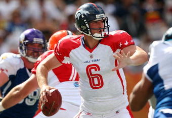 HONOLULU, HI - FEBRUARY 08: Quarterback Jay Cutler #6 of the AFC All-Stars Denver Broncos throws a pass against the NFC All-Stars in the 2009 NFL Pro Bowl at Aloha Stadium on February 8, 2009 in Honolulu, Hawaii. The NFC defeated the AFC 30-21. (Photo by Paul Spinelli/Getty Images)