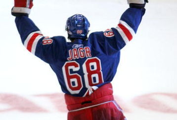 NEW YORK - MAY 01:  Jaromir Jagr #68 of the New York Rangers acknowledges the crowd after being named the second star after his team defeated the Pittsburgh Penguins 3-0 in Game 4 of the Eastern Conference Semifinals of the 2008 NHL Stanley Cup Playoffs at Madison Square Garden on May 1, 2008 in New York City.  The Penguins lead the series 3-1.  (Photo by Bruce Bennett/Getty Images)