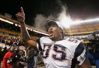PITTSBURGH - JANUARY 23:  Linebacker Willie McGinest #55 of the New England Patriots celebrates victory over the Pittsburgh Steelers in the AFC championship game at Heinz Field on January 23, 2005 in Pittsburgh, Pennsylvania. The Patriots defeated the Steelers 41-27 to advance to the Super Bowl. (Photo by Andy Lyons/Getty Images)