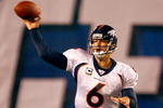 SAN DIEGO - DECEMBER 28:  Quarterback Jay Cutler #6 of the Denver Broncos throws a pass against the San Diego Chargers during the NFL game at Qualcomm Stadium on December 28, 2008 in San Diego, California. The Chargers defeated the Broncos 52--21.  (Photo by Jeff Gross/Getty Images)