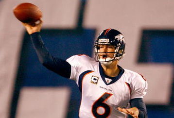 SAN DIEGO - DECEMBER 28:  Quarterback Jay Cutler #6 of the Denver Broncos throws a pass against the San Diego Chargers during the NFL game at Qualcomm Stadium on December 28, 2008 in San Diego, California. The Chargers defeated the Broncos 52--21.  (Photo by Jeff Gross/Getty Images)