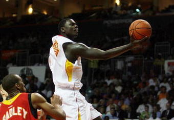 CORAL GABLES, FL - APRIL 01:  Lance Stephenson #1 of the East Team lays the ball up over Avery Bradley Jr. #11 of the West Team in the 2009 McDonald's All American Men's High School Basketball Game at BankUnited Center on April 1, 2009 in Coral Gables, Florida.  (Photo by Doug Benc/Getty Images)