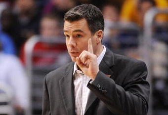 LOS ANGELES, CA - MARCH 12:  Head Coach Tony Bennett of the Washington State Cougars instructs his team during their game against the UCLA Bruins in the Pacific Life Pac-10 Men's Basketball Tournament at the Staples Center on March 12, 2009 in Los Angeles, California.  (Photo by Harry How/Getty Images)