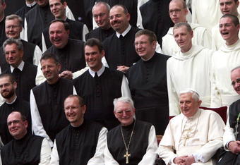 VIENNA, AUSTRIA - SEPTEMBER 09:  Pope Benedict XVI (1st row, 2R)) poses with  cisterciian padres  and  Abbot  Gregor Ulrich Henckel Donnersmarck (1st row, R) in  in the inner courtyard of Cloister Stift Heiligenkreuz during the third and last day of his visit to Austria on September 7, 2007 in Heiligenkreuz near Vienna, Austria.  The Apostolic journey of Benedict XVI. is his first visit to Austria since his nomination as Pope.  (Photo by Johannes Simon/Getty Images)
