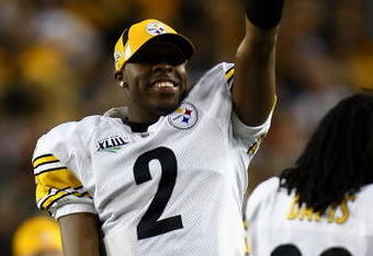 TAMPA, FL - FEBRUARY 01:  Quarterback Dennis Dixon #2 of the Pittsburgh Steelers reacts against the Arizona Cardinals during Super Bowl XLIII on February 1, 2009 at Raymond James Stadium in Tampa, Florida.  (Photo by Chris McGrath/Getty Images)