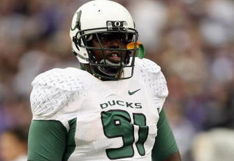 SEATTLE - OCTOBER 20: Ra'Shon Harris #91 of the Oregon Ducks stands on the field before the game against the Washington Huskies at Husky Stadium on October 20, 2007 in Seattle, Washington. The Ducks defeated the Huskies 55-34. (Photo by Otto Greule Jr/Getty Images) 