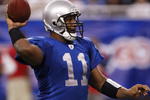 DETROIT , MI - NOVEMBER 27:  Daunte Culpepper #11 of the Detroit Lions throws a second quarter touchdown pass while playing the Tennessee Titans on November 27, 2008 at Ford Field in Detroit, Michigan.  (Photo by Gregory Shamus/Getty Images)
