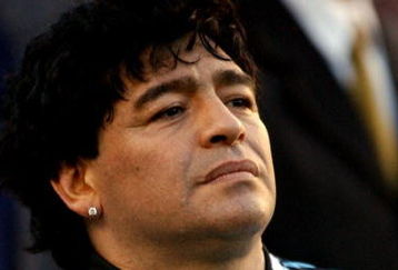 10 Nov 2001:  Diego Maradona of Argentina during a tribute match held in his honour between Argentina and a World XI played in the Camilio Cichero Stadium (''La Bombonera''), Buenos Aires, Argentina. DIGITAL IMAGE.Photo:  Gabriel Piko. Mandatory Credit: Allsport UK/ALLSPORT