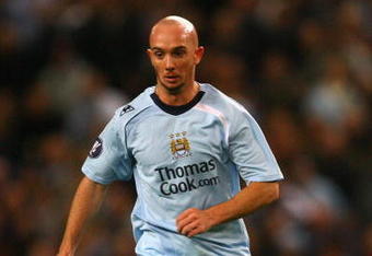 MANCHESTER, UNITED KINGDOM - OCTOBER 02:  Stephen Ireland of Manchester City in action during the UEFA Cup First Round 2nd Leg match between Manchester City and Omonia Nicosia at The City of Manchester Stadium on October 2, 2008 in Manchester, England. (Photo by Alex Livesey/Getty Images)