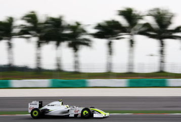 KUALA LUMPUR, MALAYSIA - APRIL 04:  Rubens Barrichello of Brazil and Brawn GP drives during qualifying for the Malaysian Formula One Grand Prix at the Sepang Circuit on April 4, 2009 in Kuala Lumpur, Malaysia.  (Photo by Clive Mason/Getty Images)