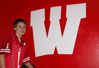 Curt_uw_wall_crop_340x234
