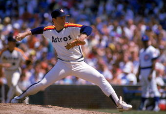 CHICAGO - 1988:  Nolan Ryan #34 of the Houston Astros pitches during the 1988 season against the Chicago Cubs at Wrigley Field in Chicago, Illinois.  (Photo by Jonathan Daniel/Getty Images)