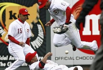 Reds_defense_feature