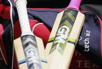 BRISBANE, AUSTRALIA - FEBRUARY 05:  The England team show support for breast cancer research by sporting pink coloured grips on their bats during the England nets session at the Gabba on February 5, 2007 in Brisbane, Australia. England will play New Zealand  in the twelth game of the Commonwealth Bank Series at the Gabba tomorrow. (Photo by Clive Rose/Getty Images)