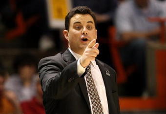 BOISE, ID - MARCH 20:  Head Coach Sean Miller of the Xavier Musketeers adjusts his team against the Portland State Vikings during the first round of the NCAA Division I Men's Basketball Tournament at the Taco Bell Arena on March 20, 2009 in Boise, Idaho.  (Photo by Jed Jacobsohn/Getty Images)