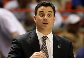 BOISE, ID - MARCH 20:  Head Coach Sean Miller of the Xavier Musketeers adjusts his team against the Portland State Vikings during the first round of the NCAA Division I Men's Basketball Tournament at the Taco Bell Arena on March 20, 2009 in Boise, Idaho.  (Photo by Jed Jacobsohn/Getty Images)