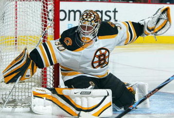 PHILADELPHIA - FEBRUARY 04:  Tim Thomas #30 of the Boston Bruins skates against the Philadelphia Flyers on February 4, 2009 at Wachovia Center in Philadelphia, Pennsylvania.The Bruins defeated the Flyers 3-1.  (Photo by Jim McIsaac/Getty Images)