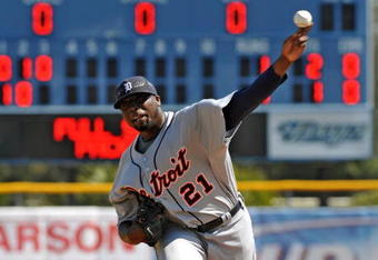 DUNEDIN, FL - FEBRUARY 27 :  Pitcher Dontrelle Willis of the Detroit Tigers pitches in relief against the Toronto Blue Jays February 27, 2009 at Dunedin Stadium in Dunedin, Florida.  (Photo by Al Messerschmidt/Getty Images)