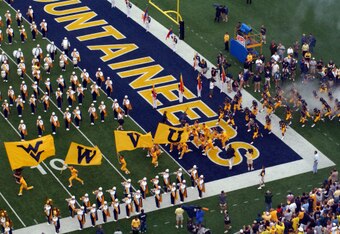 Wvu_football_on_to_the_field_crop_340x234