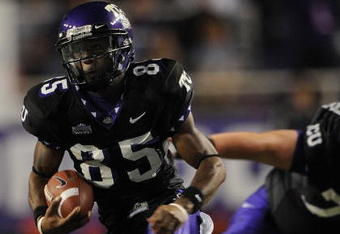 FORT WORTH, TX - OCTOBER 16:  Wide receiver Jeremy Kerley #85 of the TCU Horned Frogs runs for a touchdown in the first quarter at Amon G. Carter Stadium on October 16, 2008 in Fort Worth, Texas.  (Photo by Ronald Martinez/Getty Images)