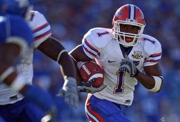 LEXINGTON, KY - OCTOBER 20:  Percy Harvin #1 of the Florida Gators runs with the ball during the SEC game against the Kentucky Wildcats on October 20, 2007 at Commonwealth Stadium in Lexington, Kentucky.   (Photo by Andy Lyons/Getty Images)