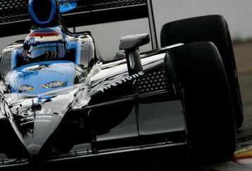 ST. PETERSBURG, FL - APRIL 3:  Danica Patrick drives the #7 Motorola Andretti Green Racing Dallara Honda during practice for the IRL IndyCar Series Honda Grand Prix of St. Petersburg on April 3, 2009 on the streets of St. Petersburg, Florida. (Photo by Darrell Ingham/Getty Images)