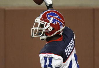 DETROIT - OCTOBER 10:  Roscoe Parrish #11 of the  Buffalo Bills celebrates a second quater touchdown against the Detroit Lions on October 15, 2006 at Ford Field in Detroit, Michigan.  (Photo by Gregory Shamus/Getty Images)