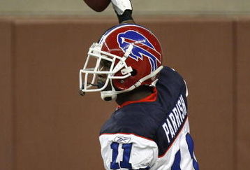 DETROIT - OCTOBER 10:  Roscoe Parrish #11 of the  Buffalo Bills celebrates a second quater touchdown against the Detroit Lions on October 15, 2006 at Ford Field in Detroit, Michigan.  (Photo by Gregory Shamus/Getty Images)