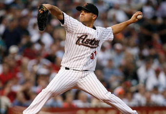 HOUSTON - APRIL 07:  Pitcher Wandy Rodriguez #51 of the Houston Astros delivers to the plate against the St. Louis Cardinals on April 7, 2008 at Minute Maid Park in Houston, Texas.  (Photo by Bob Levey/Getty Images)
