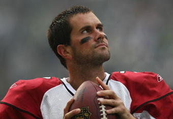 SEATTLE - NOVEMBER 16: Matt Leinart #7 of the Arizona Cardinalswatches the game against the Seattle Seahawks at Qwest Field on November 16, 2008 in Seattle, Washington.  (Photo by Jonathan Ferrey/Getty Images)