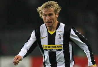 TURIN, ITALY - OCTOBER 21:  Pavel Nedved of Juventus runs with the ball during the UEFA Champions League Group H match between Juventus and Real Madrid at the Stadio Olimpico on October 21, 2008 in Turin, Italy.  (Photo by Hamish Blair/Getty Images)