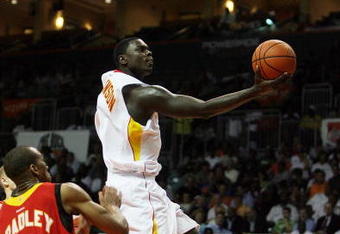 CORAL GABLES, FL - APRIL 01:  Lance Stephenson #1 of the East Team lays the ball up over Avery Bradley Jr. #11 of the West Team in the 2009 McDonald's All American Men's High School Basketball Game at BankUnited Center on April 1, 2009 in Coral Gables, Florida.  (Photo by Doug Benc/Getty Images)