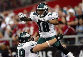 GLENDALE, AZ - JANUARY 18:  Wide receiver DeSean Jackson #10 of the Philadelphia Eagles celebrates after he catches a 62-yard touchdown with teammate Dan Klecko #49 against the Arizona Cardinals in the fourth quarter during the NFC championship game on January 18, 2009 at University of Phoenix Stadium in Glendale, Arizona.  (Photo by Jed Jacobsohn/Getty Images)