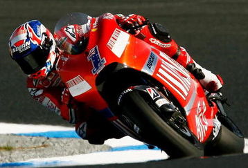 PHILLIP ISLAND, AUSTRALIA - OCTOBER 05:  Casey Stoner of Australia and the Ducati Team turns out of a bend during the Australian MotoGP at the Phillip Island Circuit on October 5, 2008 in Phillip Island, Australia.  (Photo by Quinn Rooney/Getty Images)