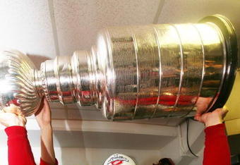PITTSBURGH - JUNE 04: Mikael Samuelsson #37 of the Detroit Red Wings celebrates with the Stanley Cup after defeating the Pittsburgh Penguins in game six of the 2008 NHL Stanley Cup Finals at Mellon Arena on June 4, 2008 in Pittsburgh. Pennsylvania. The Red Wings defeated the Penguins 3-2 to win the Stanley Cup Finals 4 games to 2. (Photo by Bruce Bennett/Getty Images)
