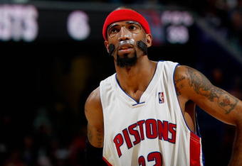 CLEVELAND - FEBRUARY 22:  Richard Hamilton #32 of the Detroit Pistons looks up during the game against the Cleveland Cavaliers on February 22, 2009 at the Quicken Loans Arena in Cleveland, Ohio.  The Cavaliers won 99-78.  NOTE TO USER: User expressly acknowledges and agrees that, by downloading and or using this photograph, User is consenting to the terms and conditions of the Getty Images License Agreement.  (Photo by Gregory Shamus/Getty Images)