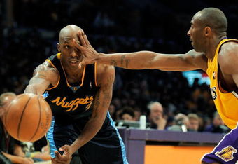 LOS ANGELES, CA - APRIL 09:  Chauncey Billups #7 of the Denver Nuggets has his vision blocked by Kobe Bryant #24 of the Los Angeles Lakers at Staples Center on April 9, 2009 in Los Angeles , California.   (Photo by Kevork Djansezian/Getty Images) NOTE TO USER: User expressly acknowledges and agrees that, by downloading and/or using this Photograph, user is consenting to the terms and conditions of the Getty Images License Agreement. 