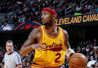 CLEVELAND - FEBRUARY 22:  Mo Williams #2 of the Cleveland Cavaliers handles the ball during the game against the Detroit Pistons on February 22, 2009 at the Quicken Loans Arena in Cleveland, Ohio.  The Cavaliers won 99-78.  NOTE TO USER: User expressly acknowledges and agrees that, by downloading and or using this photograph, User is consenting to the terms and conditions of the Getty Images License Agreement.  (Photo by Gregory Shamus/Getty Images)