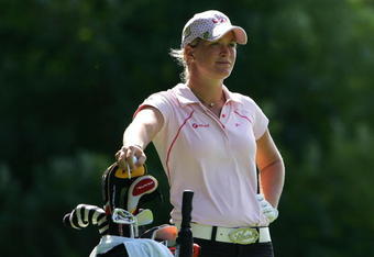 NEW ROCHELLE, NY - JULY 20:  Suzann Pettersen of Norway waits to play from the fourth tee during the second round of the HSBC Women's World Match Play Championship at Wykagyl Country Club on July 20, 2007 in New Rochelle, New York.  (Photo by Chris McGrath/Getty Images)