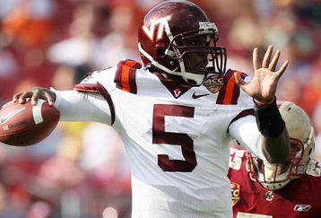 TAMPA, FL - DECEMBER 06:  Quarterback Tyrod Taylor #5 of the Virginia Tech Hokies throws a pass against the Boston College Eagles in the 2008 ACC Football Championship game at the Raymond James Stadium on December 6, 2008 in Tampa, Florida.  (Photo by Doug Benc/Getty Images)