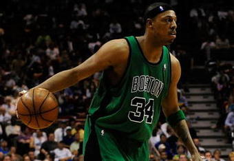 ORLANDO, FL - MARCH 25:  Paul Pierce #34 of the Boston Celtics sets up a play in a game against the Orlando Magic on March 25, 2009 at Amway Arena in Orlando, Florida.  NOTE TO USER: User expressly acknowledges and agrees that, by downloading and/or using this Photograph, user is consenting to the terms and conditions of the Getty Images License Agreement.  (Photo by Sam Greenwood/Getty Images)