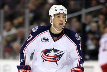 LOS ANGELES - DECEMBER 29:  Manny Malhotra #27 of the Columbus Blue Jackets skates during their NHL game against the Los Angeles Kings at Staples Center on December 29, 2008 in Los Angeles, California. The Blue Jackets defeated the Kings 2-0. (Photo by Jeff Gross/Getty Images)